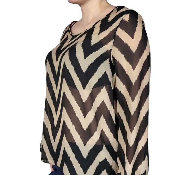 Signature Studio Chevron Stripes Cut Out Crisscross Back High Low Hem Top Size S - Picture 5 of 8